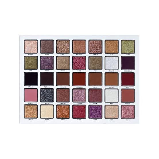 12-Color Eyeshadow Palette